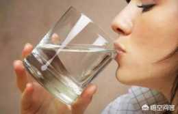 睡覺前適宜喝水嗎？