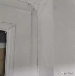 這是牆體滲水還是窗戶滲水？